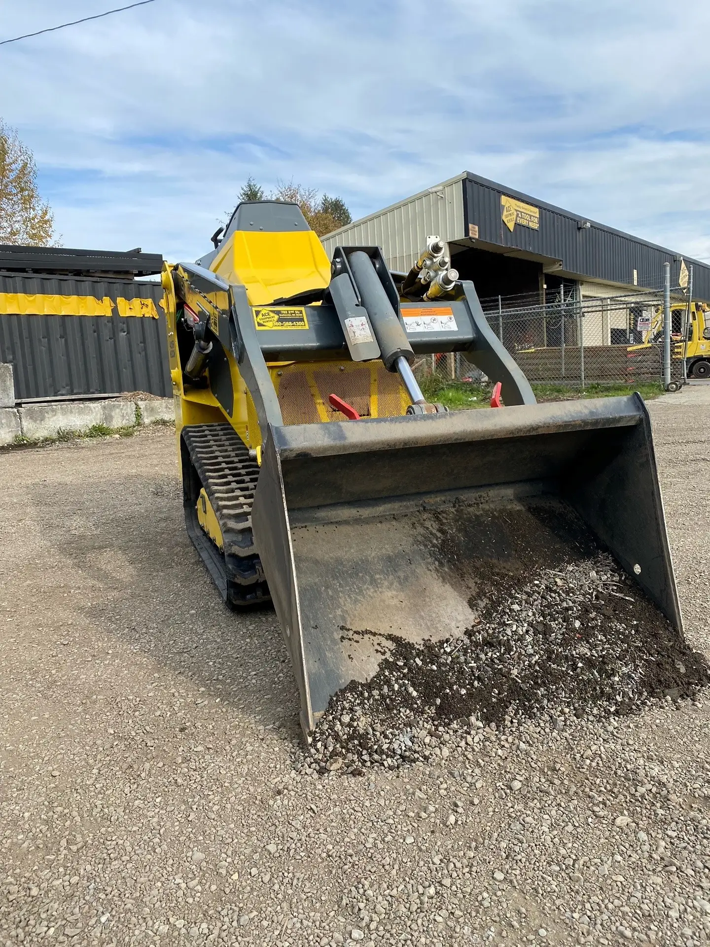 tracked skid steer rental from ace equipment rentals in snohomish, wa